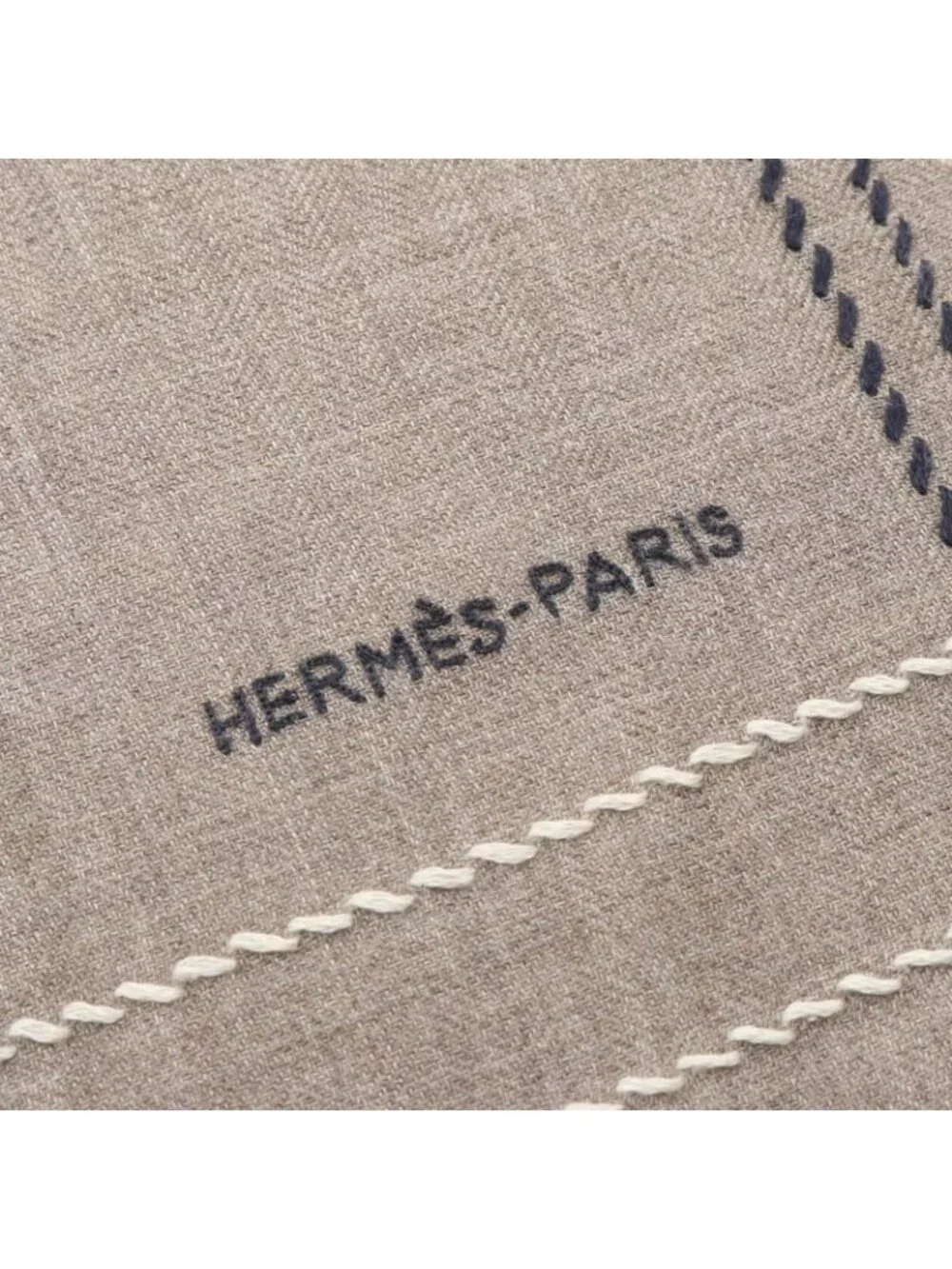 Hermes Shawl Rectangle Cheval A La Couverture Silk - Picture 3 of 6